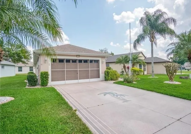 Photo 3 of Single family home for sale at 27326 Orchid Glade St, Leesburg, FL 34748 | MLS# O6405542 | Listing updated on 2026-10-17