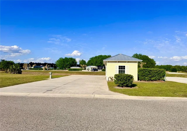 1st image of 9381 Se 47th Wy, Webster, FL 33597 | MLS# G5112033