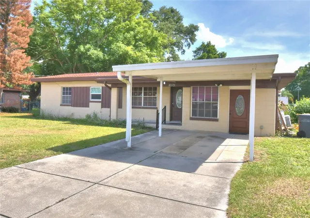 1st image of 3006 Elm St, Winter Haven, FL 33881 | MLS# P4938656