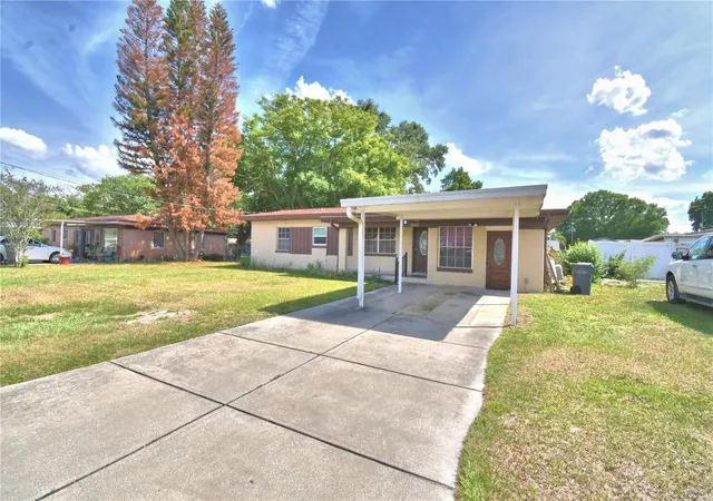 3rd image of 3006 Elm St, Winter Haven, FL 33881 | MLS# P4938656