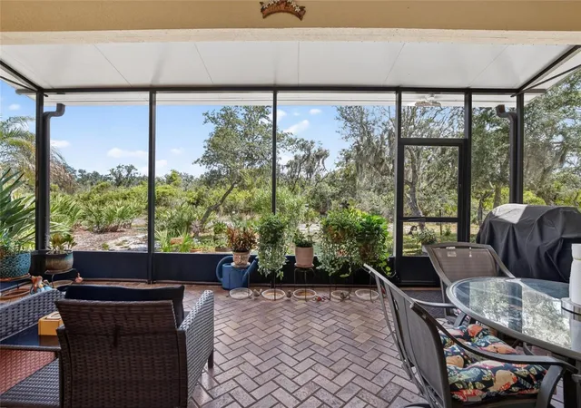 3rd image of 1525 Emerald Dunes Dr, Sun City Center, FL 33573 | MLS# TB8506035