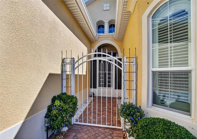 5th image of 1525 Emerald Dunes Dr, Sun City Center, FL 33573 | MLS# TB8506035