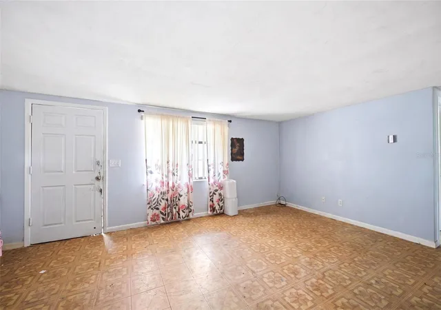 Photo 3 of Single family home for sale at 10 S Jackson St, Beverly Hills, FL 34465 | MLS# W7885537 | Listing updated on 2026-10-02