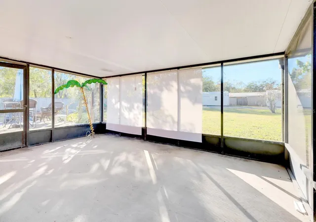 Photo 3 of Single family home for sale at 5201 Pless Rd, Plant City, FL 33565 | MLS# TB8506058 | Listing updated on 2026-06-29