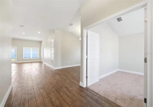 Photo 3 of Single family home for sale at 5524 Ocean Breeze Dr, Spring Hill, FL 34609 | MLS# W7885539 | Listing updated on 2026-10-20