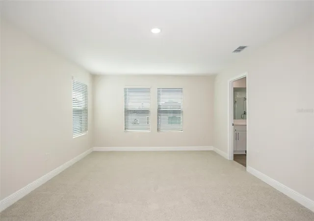 Photo 4 of Sale Pending at 33577 Twilight Sea Pl, Dade City, FL 33525 | MLS# TB8506087 | Listing updated on 2026-09-25