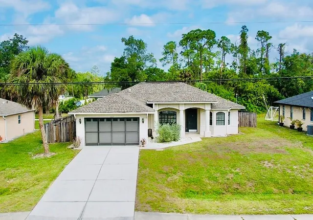 Photo 2 of Single family home for sale at 3309 N Cranberry Blvd, North Port, FL 34286 | MLS# N6144245 | Listing updated on 2026-08-31