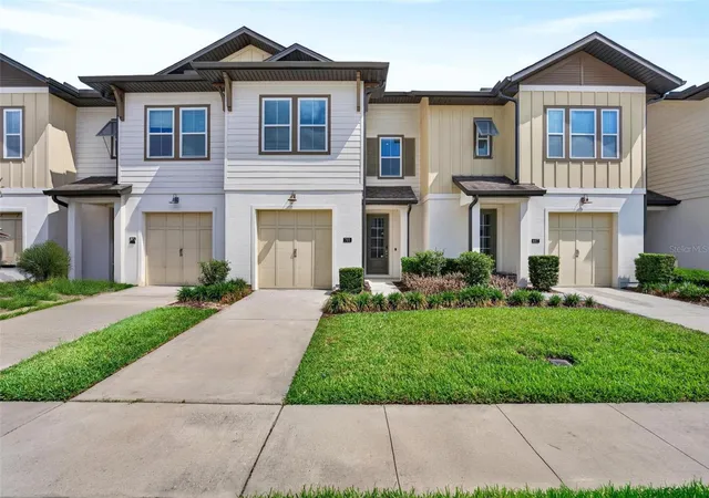 Photo 3 of Townhouse for sale at 701 Benoi Dr, Davenport, FL 33896 | MLS# O6405627 | Listing updated on 2026-08-22