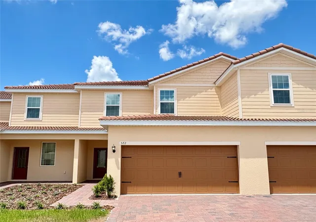 Homes for sale in Poinciana, FL | 572 Bay Leaf Dr, Poinciana, FL 34759 | MLS# O6405641