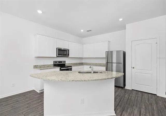 Homes for sale in Poinciana, FL | 572 Bay Leaf Dr, Poinciana, FL 34759 | MLS# O6405641