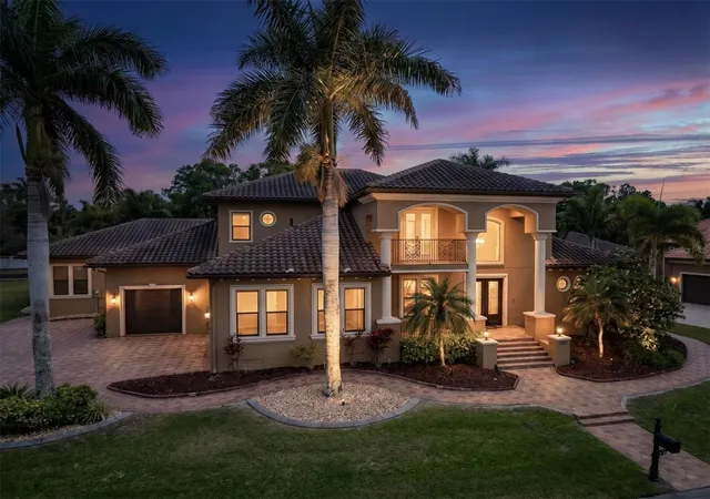 3rd image of 1067 Ashland Ave, Tarpon Springs, FL 34689 | MLS# TB8506106