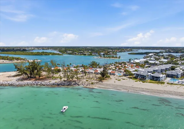 4th image of 1585 Tarpon Center Dr #20, Venice, FL 34285 | MLS# N6144247