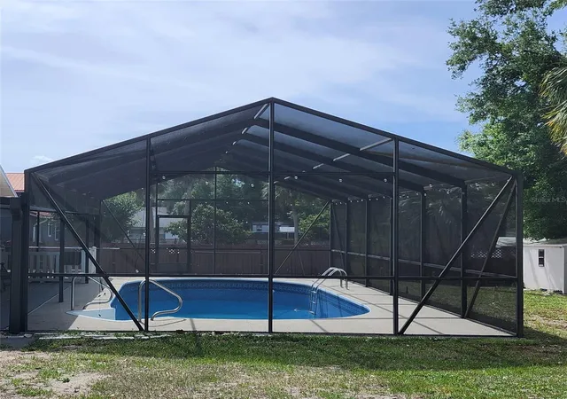 2nd image of 555 Silver Course Cir, Ocala, FL 34472 | MLS# OM724233