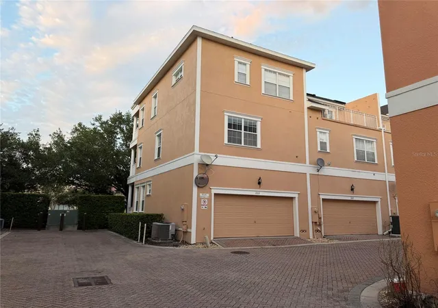 Homes for sale in Winter Springs, FL | 444 Blue Bayou Ln, Winter Springs, FL 32708 | MLS# O6405666