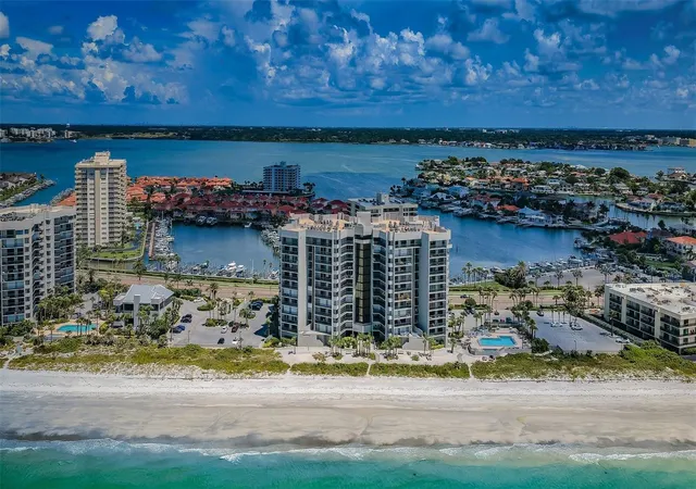 Homes for sale in Clearwater, FL | 1660 Gulf Blvd, Clearwater, FL 33767