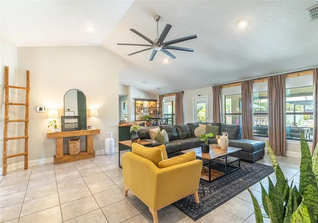 Homes for sale in Mulberry, FL | 132 Heritage Park Ln, Mulberry, FL 33860 | MLS# L4961723