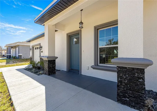 Photo 3 of Sale Pending at 15201 Se 61st Court, Summerfield, FL 34491 | MLS# OM724249 | Listing updated on 2026-08-19
