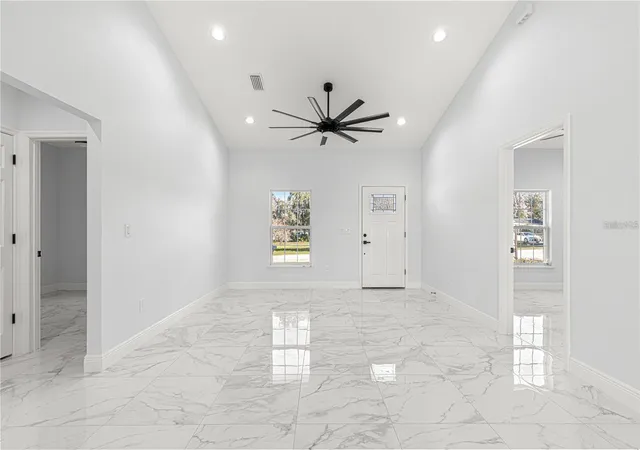 Photo 3 of Sale Pending at 15201 SE 61st Court, Summerfield, FL 34491 | MLS# OM724249 | Listing updated on 2026-08-19