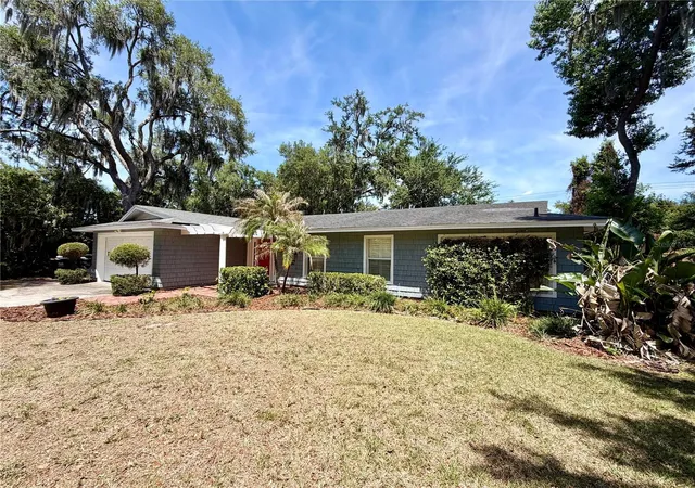 Photo 3 of Single family home for sale at 6322 Oak Sq E, Lakeland, FL 33813 | MLS# L4961726 | Listing updated on 2026-10-03