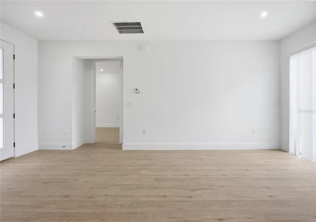 5th image of 1 Oak Trl, Ocala, FL 34472 | MLS# OM724252