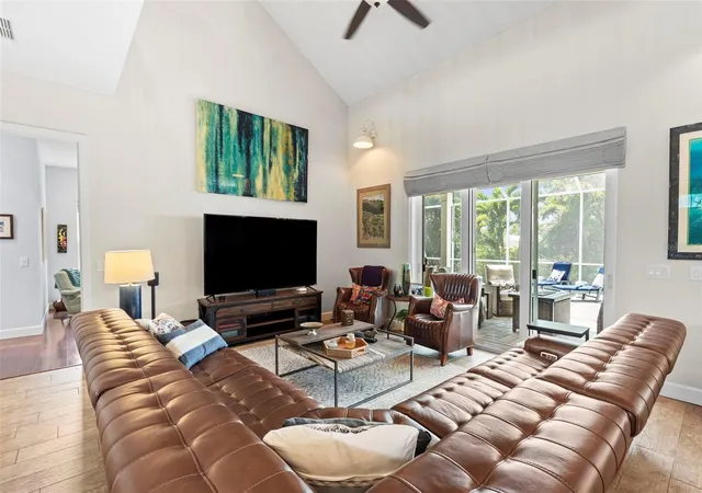 4th image of 112 S Florida Ave, Tarpon Springs, FL 34689 | MLS# TB8506182