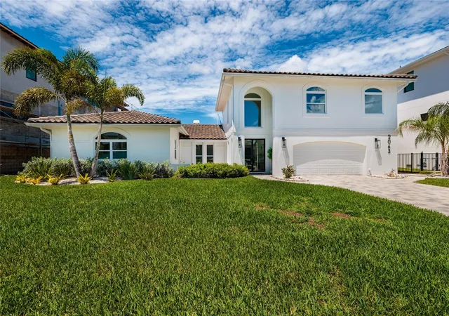 Photo 1 of Single family home for sale at 2063 Illinois Ave Ne, Saint Petersburg, FL 33703 | MLS# TB8506209 | Listing updated on 2026-10-30