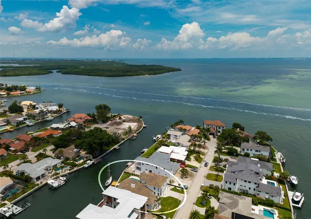 Photo 3 of Single family home for sale at 2063 Illinois Ave NE, Saint Petersburg, FL 33703 | MLS# TB8506209 | Listing updated on 2026-10-30