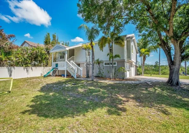 Photo 3 of Single family home for sale at 3858 Shore Blvd, Oldsmar, FL 34677 | MLS# TB8506221 | Listing updated on 2026-09-13