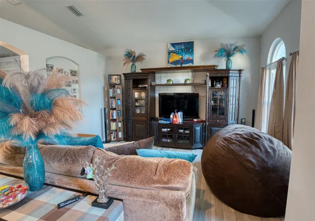 5th image of 4303 Orange Ridge Ct, Valrico, FL 33596 | MLS# TB8506230