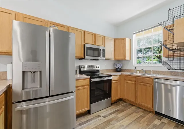 Homes for sale in Tampa, FL | 2049 Fiesta Ridge Ct, Tampa, FL 33604 | MLS# TB8506260
