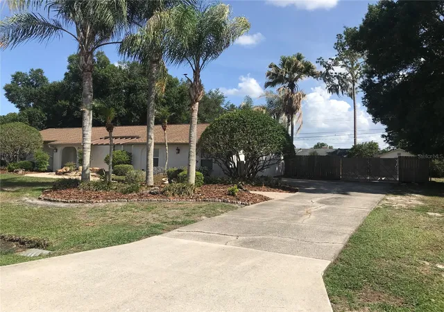Homes for sale in Mulberry, FL | 3460 Sandpiper Ln, Mulberry, FL 33860 | MLS# L4961729