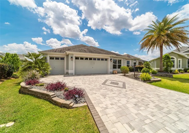 2nd image of 3285 Dressendorfer Dr, The Villages, FL 32163 | MLS# OM724285