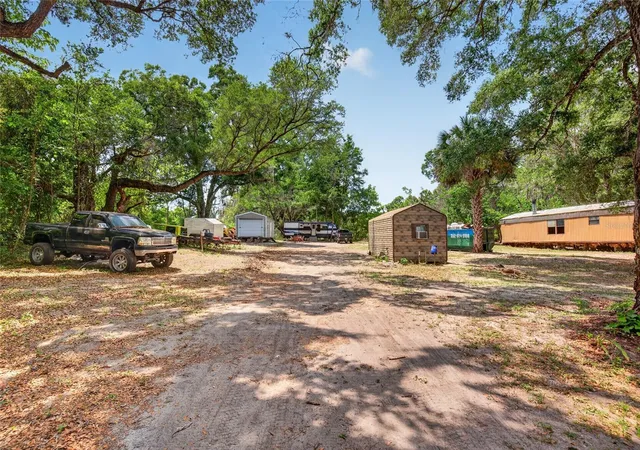 2nd image of 17684 Ne 24th Ave, Citra, FL 32113 | MLS# OM724286