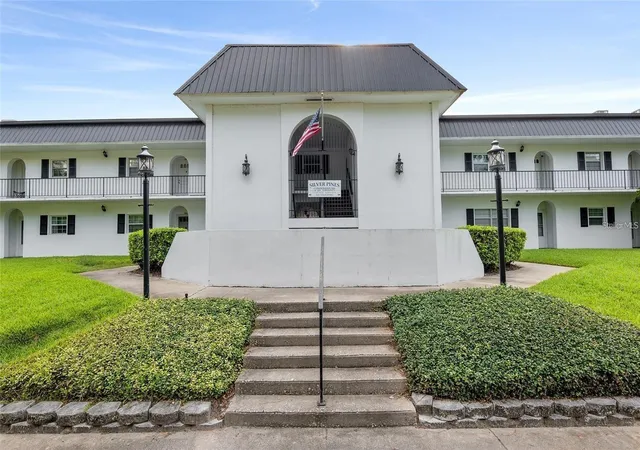 1st image of 1640 Ne 40th Ave #204, Ocala, FL 34470 | MLS# OM724287