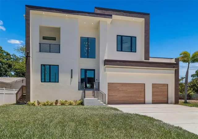 Photo 2 of Mansion for sale at 206 S Treasure Dr, Tampa, FL 33609 | MLS# TB8506277 | Listing updated on 2026-10-06