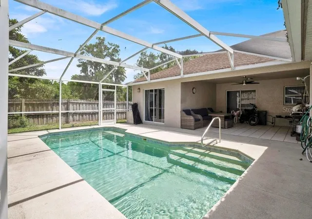 Photo 3 of Single family home for sale at 213 Brushcreek Dr, Sanford, FL 32771 | MLS# V4948960 | Listing updated on 2026-10-09