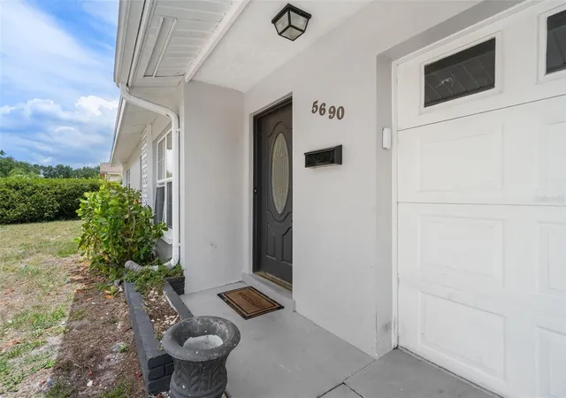 2nd image of 5690 6th St S, Saint Petersburg, FL 33705 | MLS# TB8506290