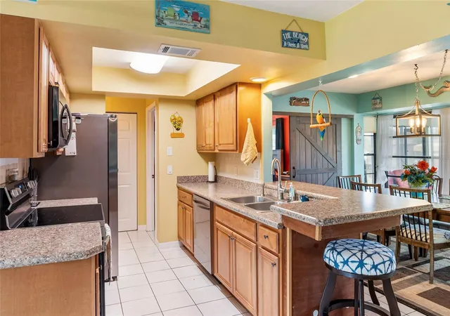 Photo 4 of Single family home for sale at 140 Barre Dr NW, Port Charlotte, FL 33952 | MLS# C7525902 | Listing updated on 2026-08-27