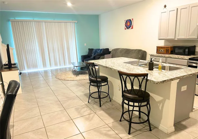 2nd image of 305 Feltrim Reserve Blvd, Davenport, FL 33837 | MLS# O6405882
