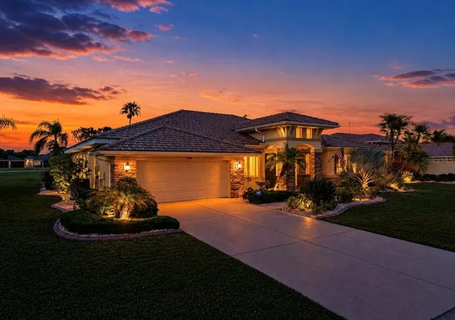 4th image of 2208 Myrtle Vista Ct, Sun City Center, FL 33573 | MLS# TB8506307