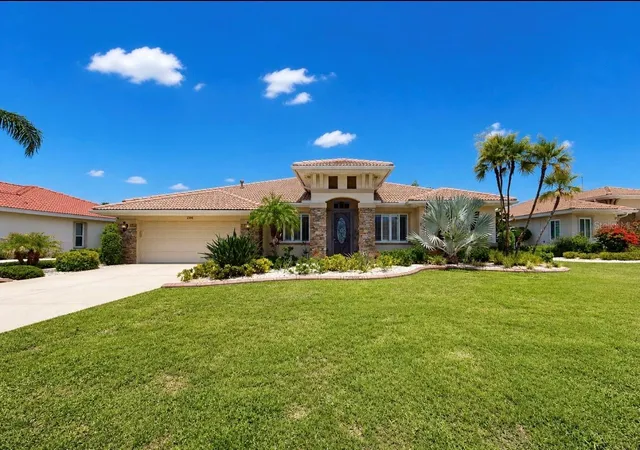 5th image of 2208 Myrtle Vista Ct, Sun City Center, FL 33573 | MLS# TB8506307