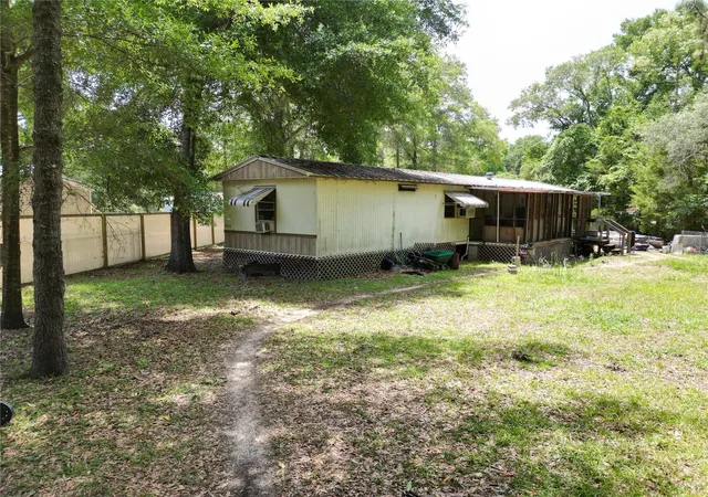 Photo 3 of Sale Pending at 4667 Ne 140th Court, Williston, FL 32696 | MLS# GC540166 | Listing updated on 2026-08-19