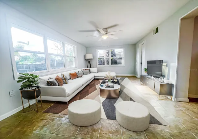 Photo 4 of Single family home for sale at 137 Lowell Rd, Winter Haven, FL 33884 | MLS# L4961735 | Listing updated on 2026-09-25
