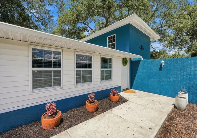 Photo 4 of Single family home for sale at 4720 Welch Cswy, St Petersburg, FL 33708 | MLS# TB8506335 | Listing updated on 2026-10-14