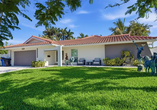 Photo 2 of Single family home for sale at 3874 48th Avenue S, St Petersburg, FL 33711 | MLS# TB8506339 | Listing updated on 2026-10-16