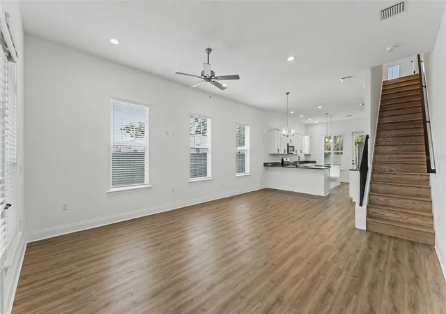 4th image of 1031 E Lime St, Lakeland, FL 33801 | MLS# L4961736