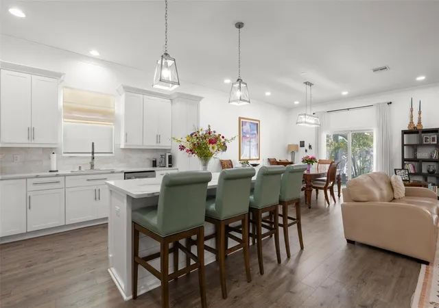 5th image of 1720 Verde Dr, Clearwater, FL 33765 | MLS# TB8506346