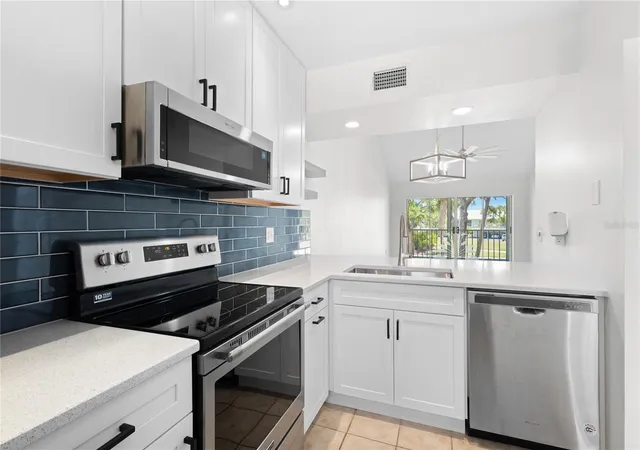Photo 2 of Condo for sale at 436 Cerromar Ln #478, Venice, FL 34293 | MLS# C7525909 | Listing updated on 2026-09-01