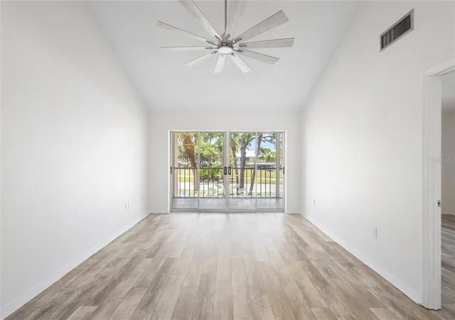 5th image of 436 Cerromar Ln, Venice, FL 34293