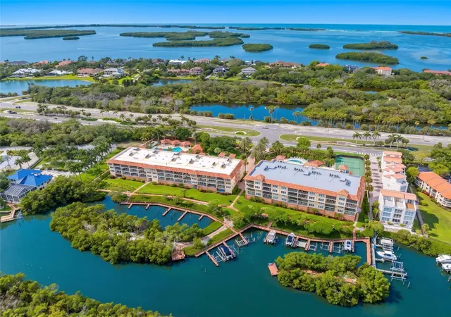 Listing Photo 3 - Condo for sale in building located at 1695 Pinellas Bayway S, St. Petersburg, FL 33715 - Unit #D1